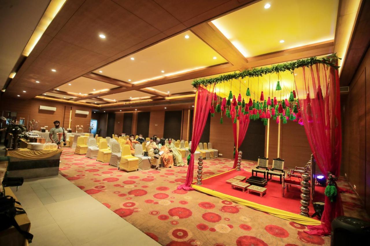 Hotel German Palace Airport Gandhinagar Exterior foto