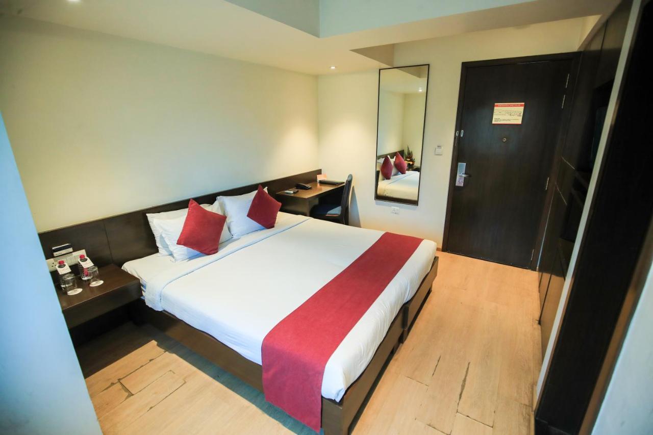 Hotel German Palace Airport Gandhinagar Exterior foto