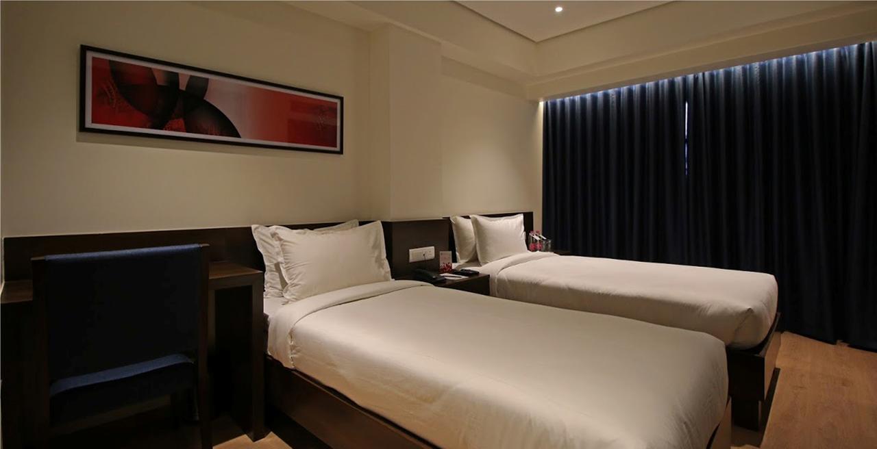 Hotel German Palace Airport Gandhinagar Exterior foto