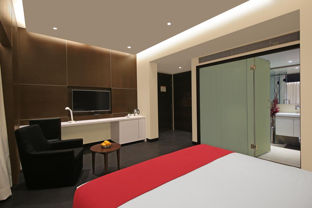Hotel German Palace Airport Gandhinagar Exterior foto