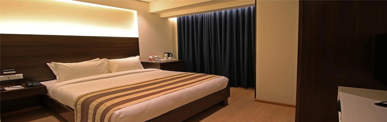 Hotel German Palace Airport Gandhinagar Exterior foto