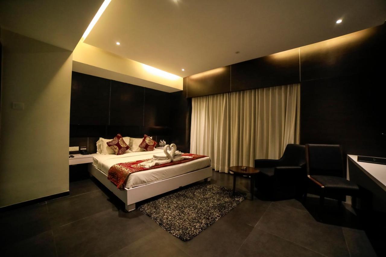 Hotel German Palace Airport Gandhinagar Exterior foto