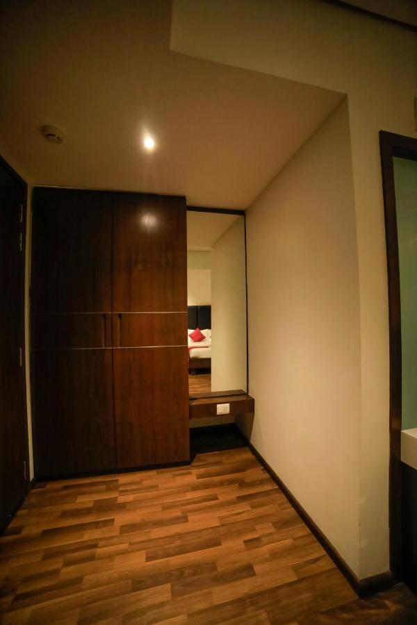 Hotel German Palace Airport Gandhinagar Exterior foto