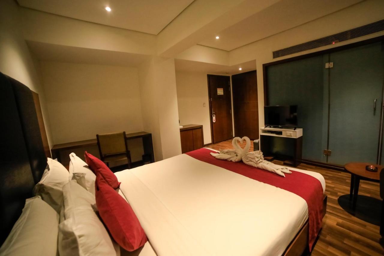 Hotel German Palace Airport Gandhinagar Exterior foto